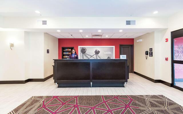 Hampton Inn and Suites Sandusky Milan