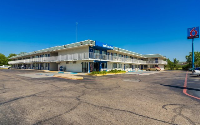 Motel 6 Bellmead, TX - Waco