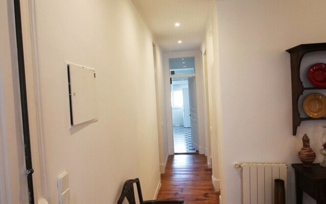 House With 3 Bedrooms in Algés, With Wifi - 1 km From the Beach