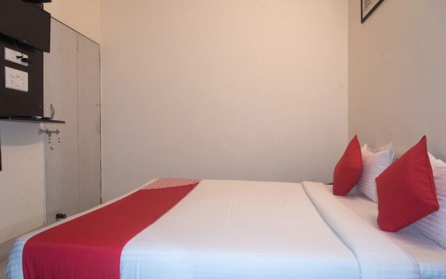 OYO 14838 Shree Jee Hotel