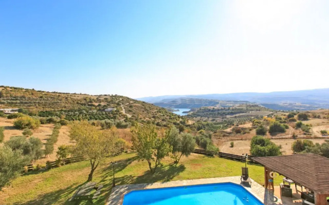 Villa River View in Peristerona
