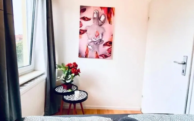 Spacious 4BR Apt Perfect for Groups