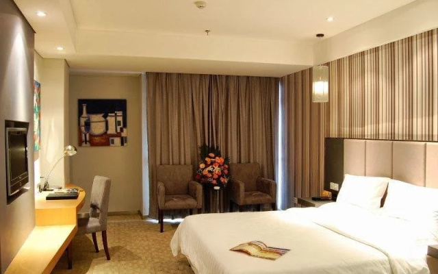 Wuhan Zhuo Yue Holiday Hotel