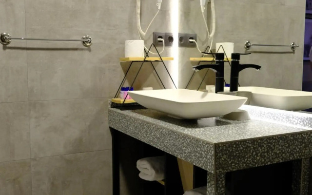 Esin Hotel