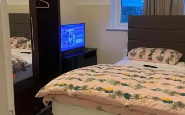 Komegloba Mega room
