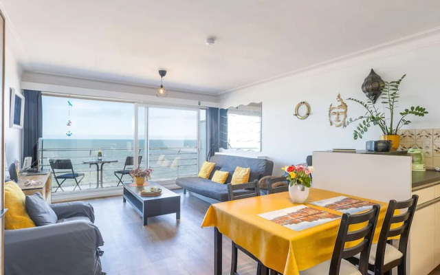 Cosy Apartment With Family