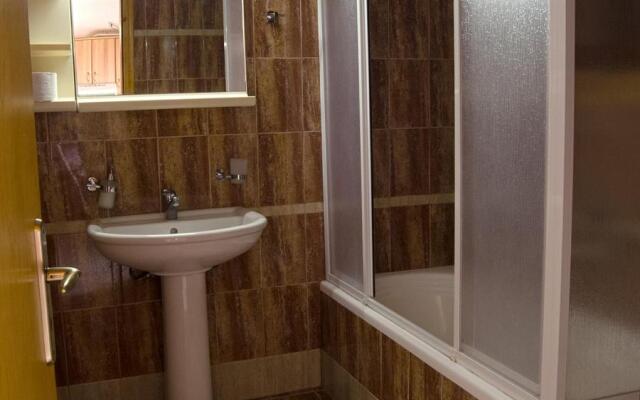 Athina Studio Apartments