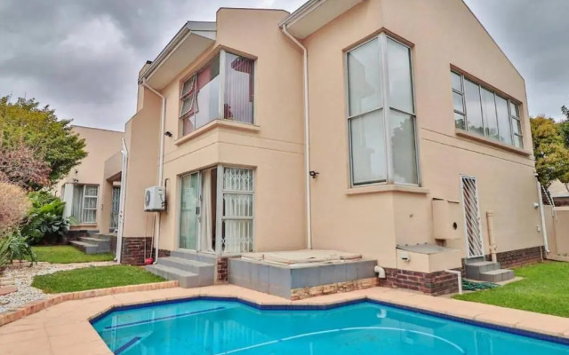 Luxurious Private Apartment With A Pool & Jaccuzi