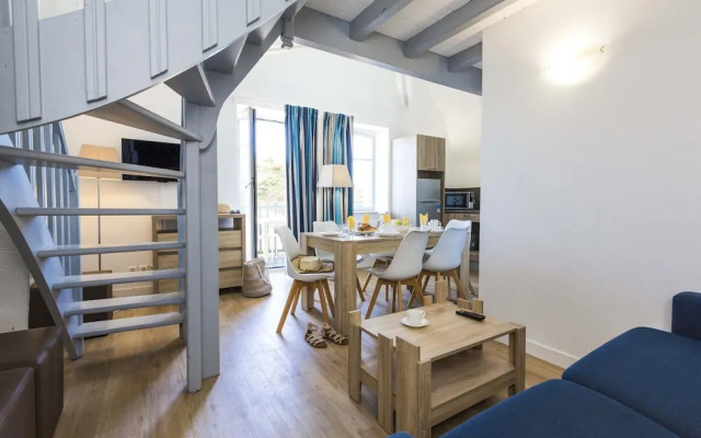 Chic Parkside Apartment