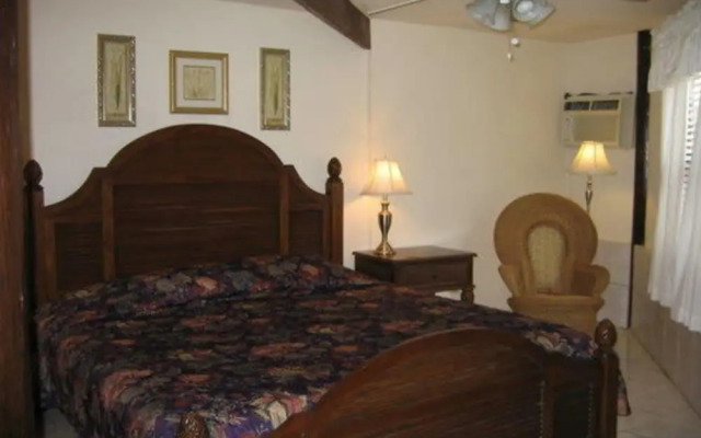 Foster's West Bay Resort