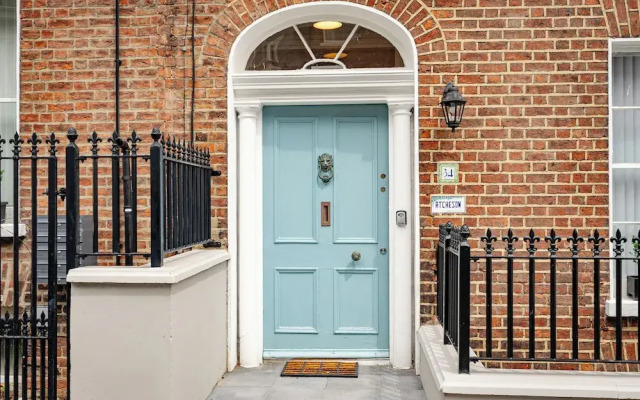 The Ivy House on Clarendon