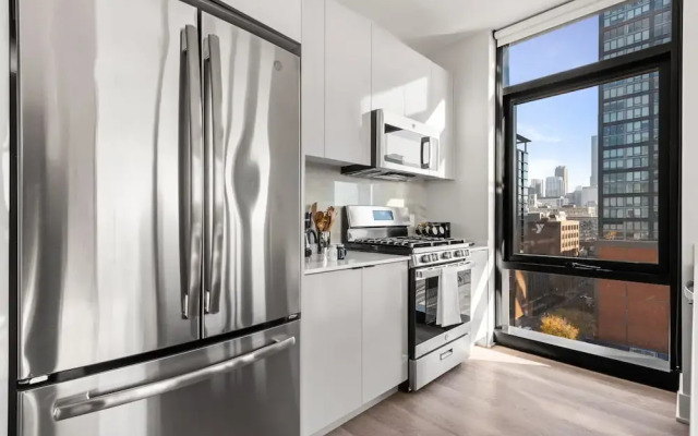 Prime Location 2BR Balcony Restful Night