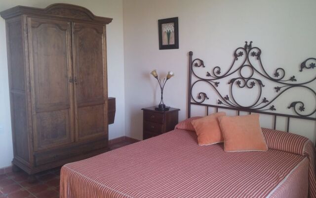 Hotel Vega De Cazalla