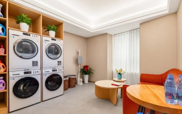 Vienna Classic Hotel (Qingdao Golden Beach Wuyue Plaza) – Kitchen – Qingdao