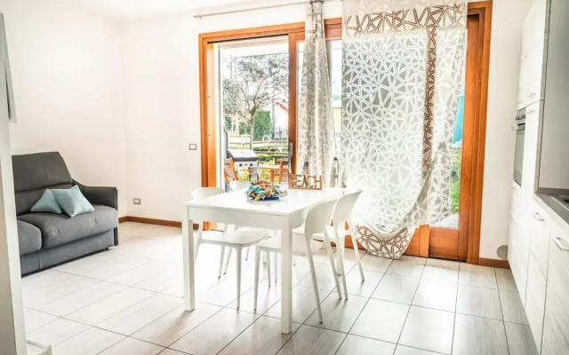Comfortable Flat With Pool and Green Space