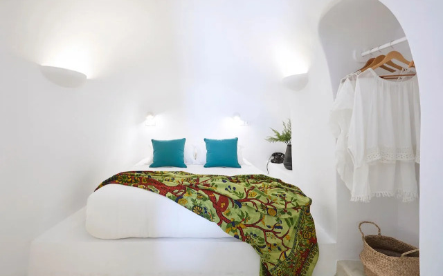 Valsamo Suites