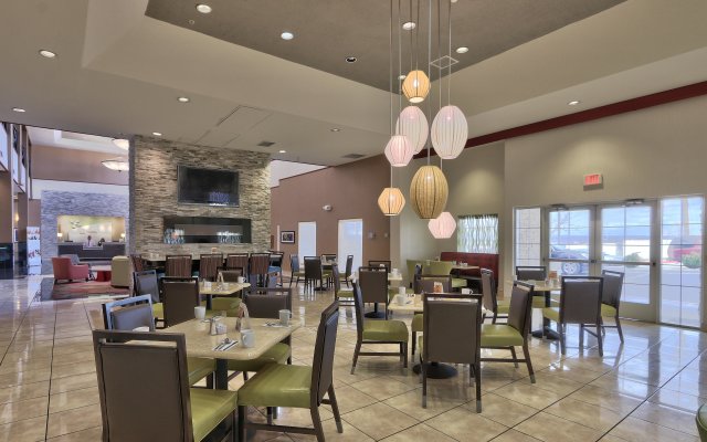 Holiday Inn Hotel & Suites Albuquerque Airport, an IHG Hotel