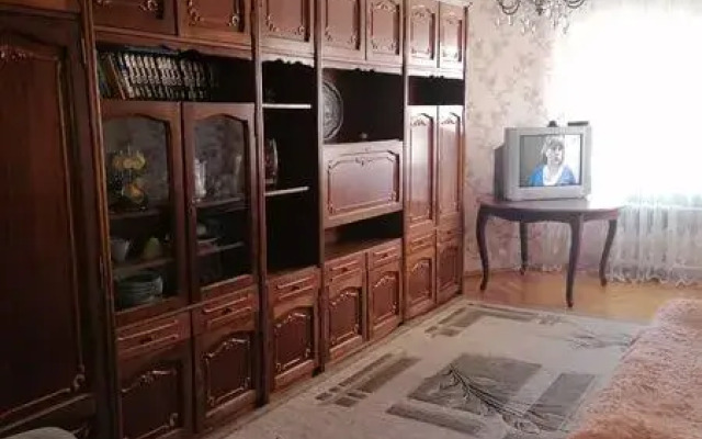 Апартаменты Суточно на бульваре Народный, д. 77