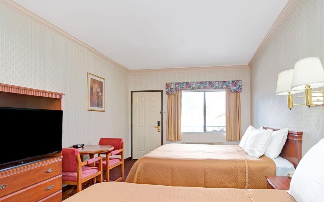 Travelodge by Wyndham Lynwood