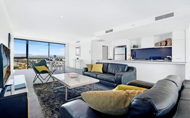 Circle on Cavill - Private Apartments