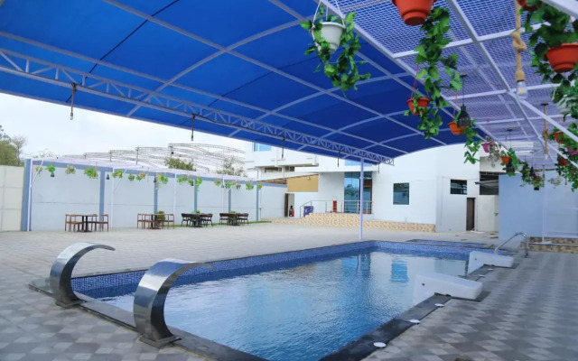 Vadpadraka Hotel And Resort