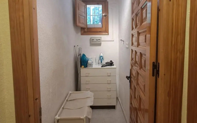 La Marina Oasis, 2-beds, Sleeps 4, 10 min to Beach