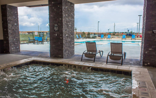 La Quinta Inn & Suites by Wyndham Lubbock Southwest