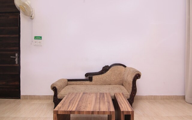 OYO 7018 IVY Boutique Stays