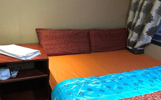 Rich Hotel