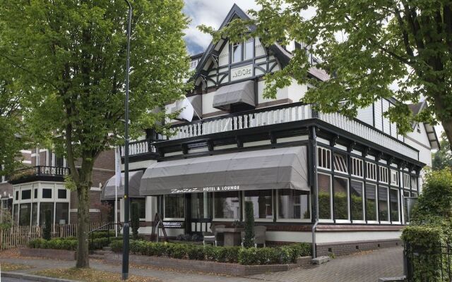 Zenzez Hotel & Lounge