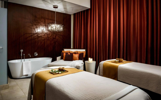 The Ritz-Carlton, Toronto