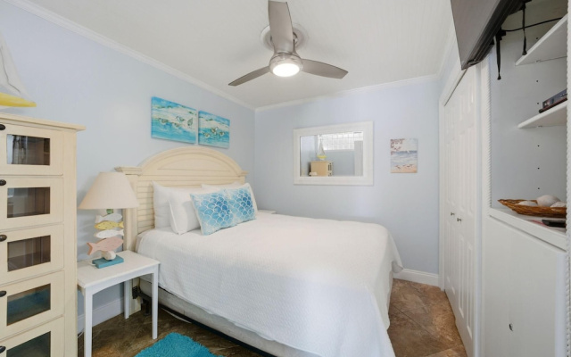 Gulf Village 207