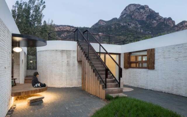 Yi She Mountain Inn