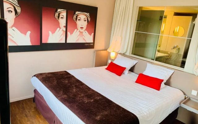 Standing Hotel Suites