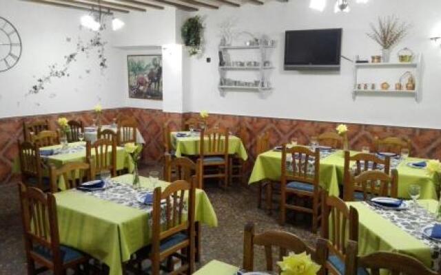 Almenara Hostal Restaurante