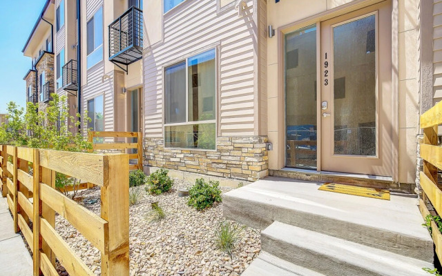 Scenic Dt Skyline! Walk To Sloan'S Lake!