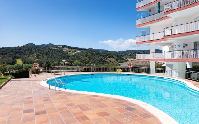 Modern flat  Pool and Tennis area