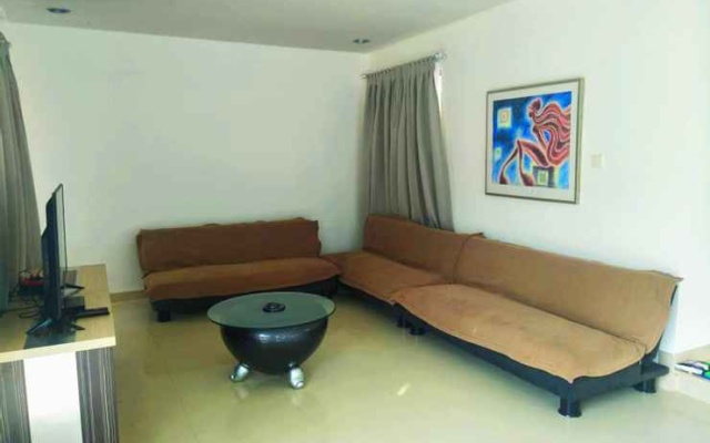 Villa Kaca – Guest Rooms – Tanjungjaya