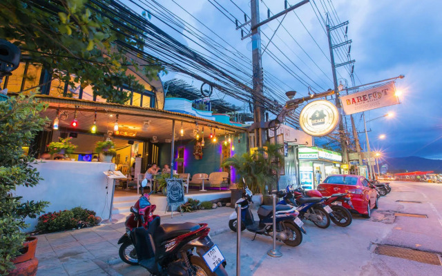 Barefoot Hotel Kalim Beach Front