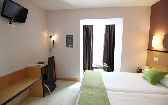 Alda Entrearcos Hotel