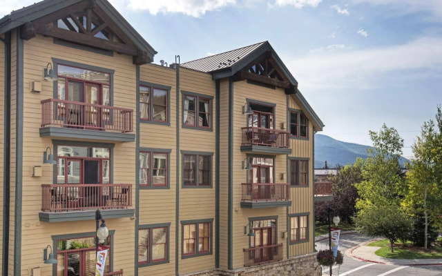 Lift Lodge Condo