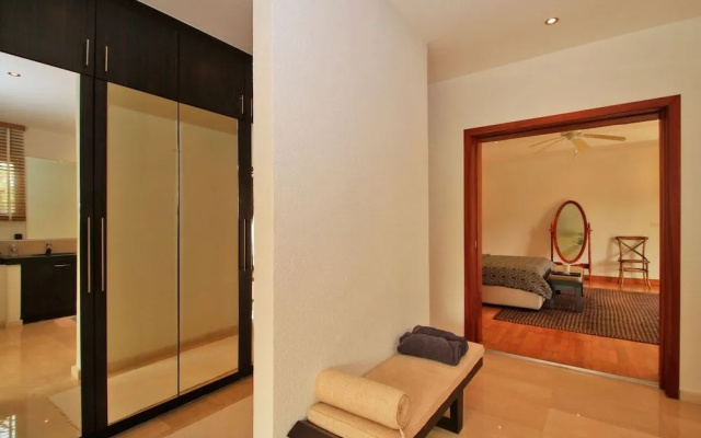 Pattaya Sunset Villa 4 Bedroom Sleeps 8
