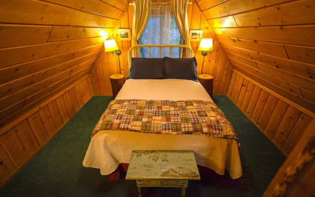 Arrowhead Pine Rose Cabins
