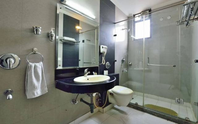 OYO 9761 Hotel Clark Heights