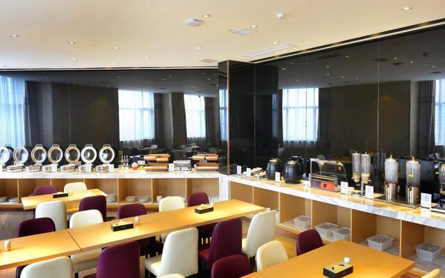 Lavande Hotel·Yichun Wanda, High Speed Railway Station