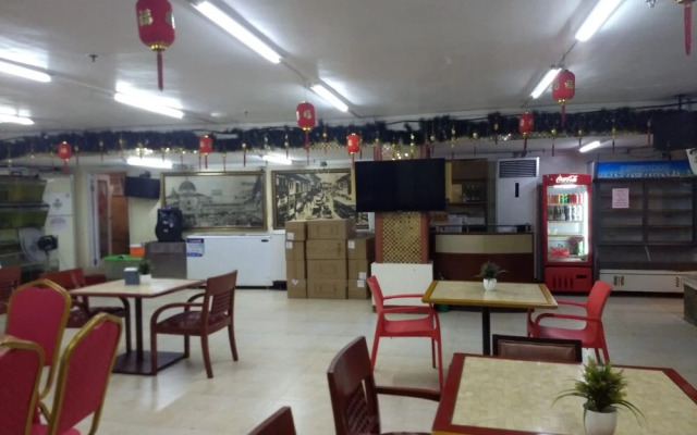 Vaccinated Staff - Capital O 824 Chinatown Lai Lai Hotel