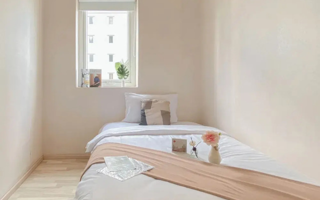 Strategic And Homey 2Br At Grand Palace Kemayoran Apartment