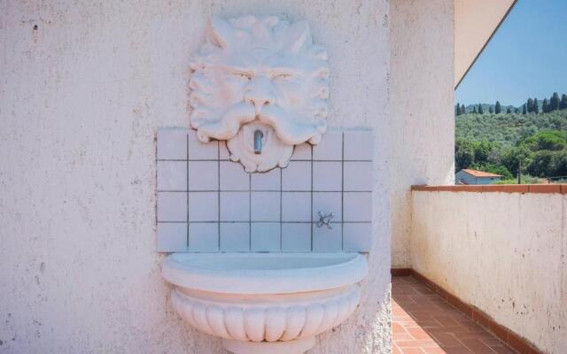 ALTIDO Villa for 4 with Garden close to Pisa