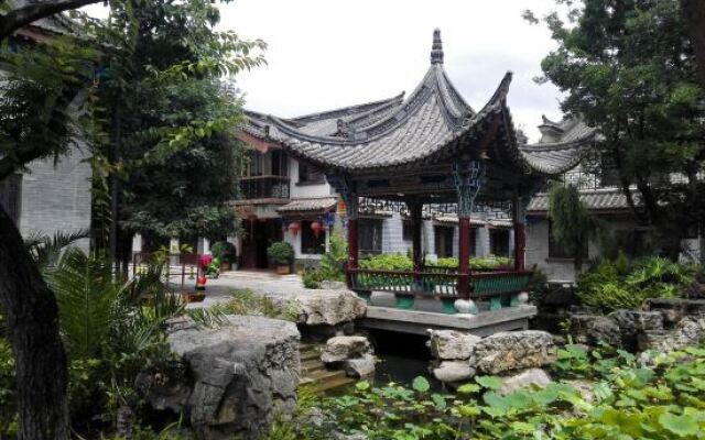 Yinghuawu Inn