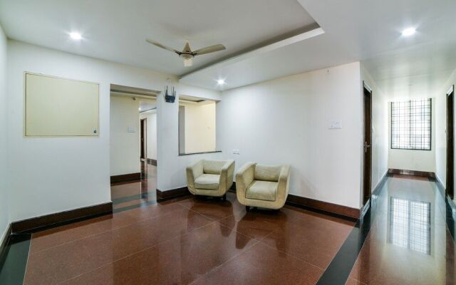 OYO 23589 Crown Palace